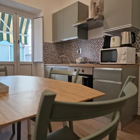 Апартаменты House Colosseo *